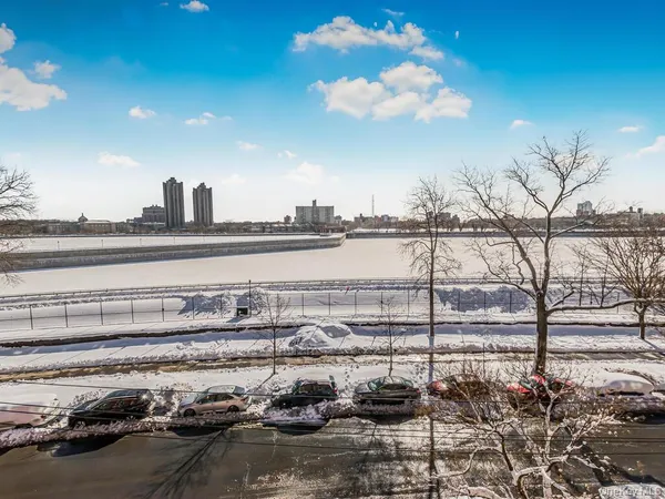 $315,000 | 3363 Sedgwick Avenue, Unit 4L | Kingsbridge Heights