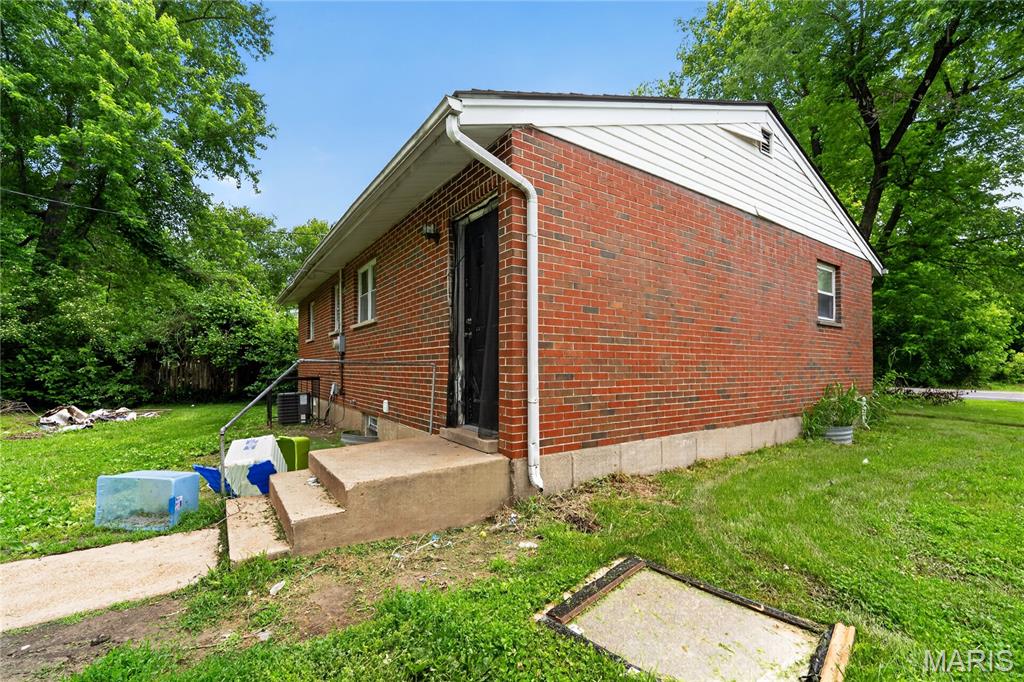 11617 Larimore Road St. Louis, MO 63138 - Photo 8 of 31