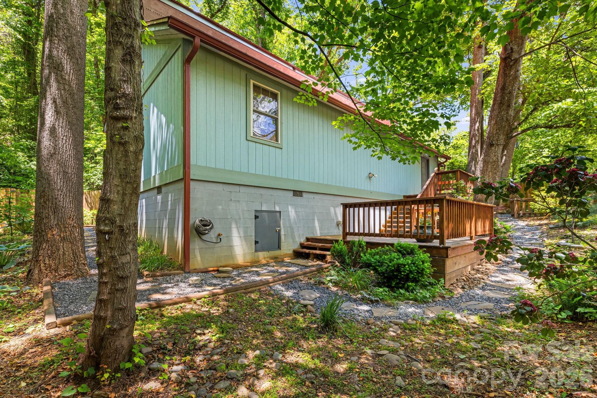 477 Governors View Road Asheville, NC 28805 - Photo 34 of 43