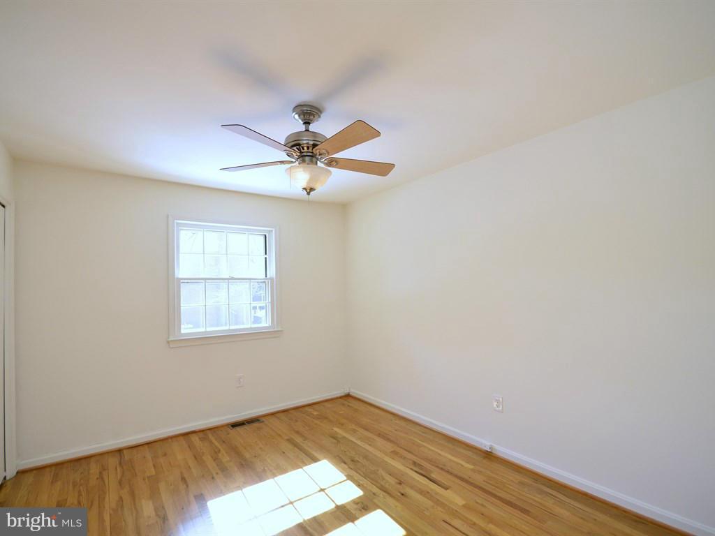 9524 Emory Grove Road Gaithersburg, MD 20877 - Photo 14 of 30 Bedroom