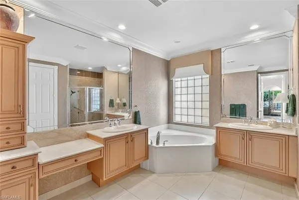 $670,000 | 9259 Springview Loop, Estero, FL 33928