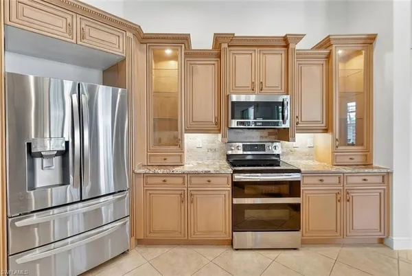 $670,000 | 9259 Springview Loop, Estero, FL 33928