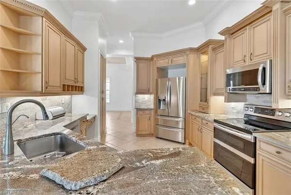 $670,000 | 9259 Springview Loop, Estero, FL 33928