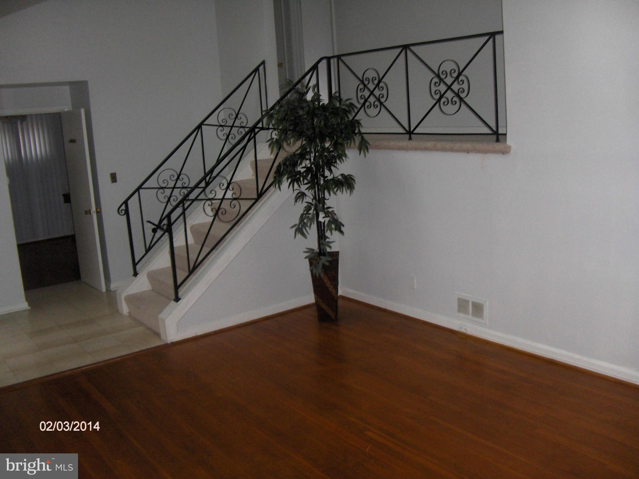 12809 Crisfield Road Silver Spring, MD 20906 - Photo 8 of 23 Living Room