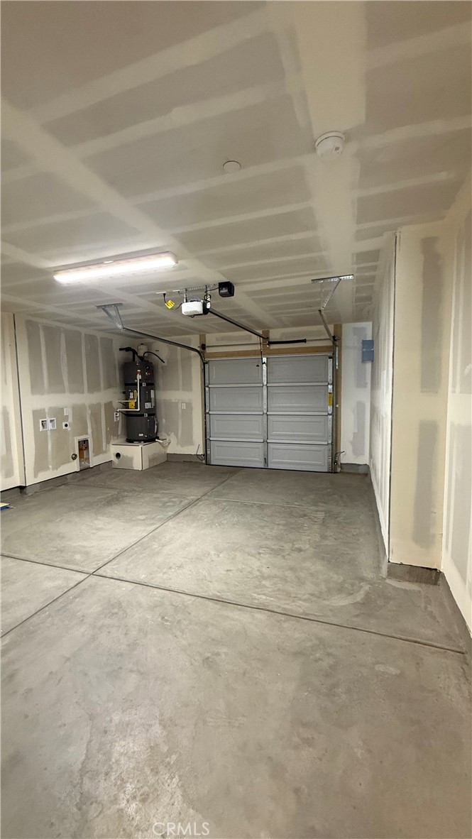 484 Live Oak Road Lompoc, CA 93436 - Photo 20 of 20 Single Car Garage