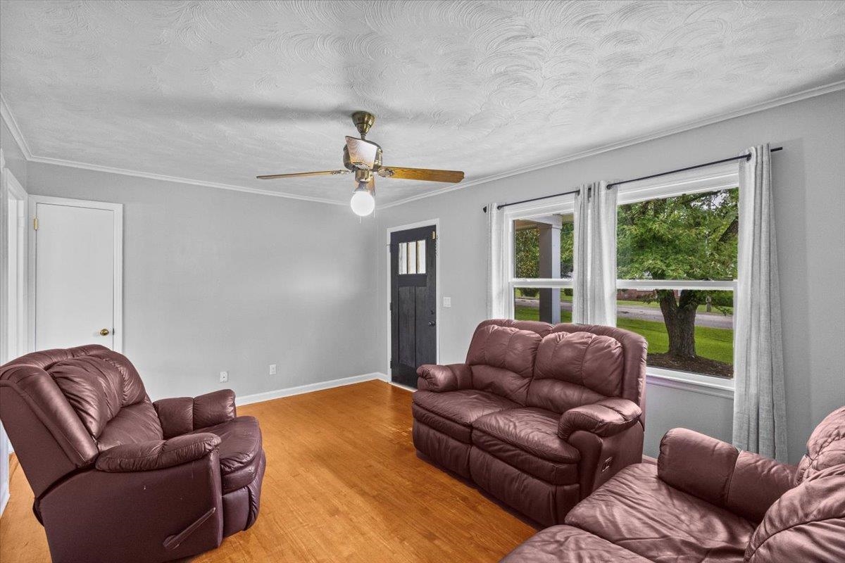 350 South 900 Pacolet, SC 29372 - Photo 4 of 29