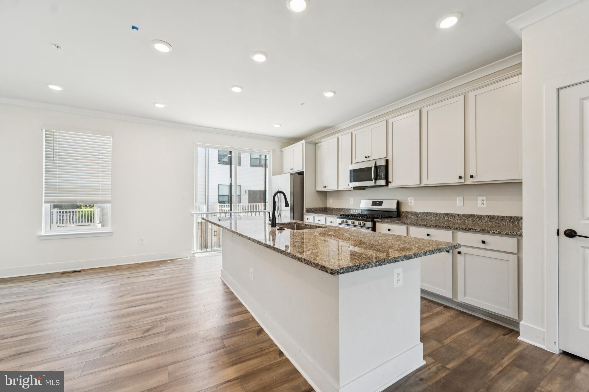 4306 Roland Heights Avenue Baltimore, MD 21211 - Photo 8 of 32
