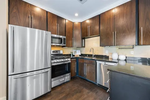 $379,000 | 5801 Ross Avenue, Unit B, Dallas, TX 75206