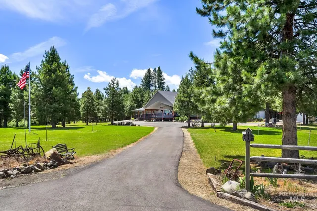 $2,100,000 | 191 Clear Creek Road, Cascade, ID 83611