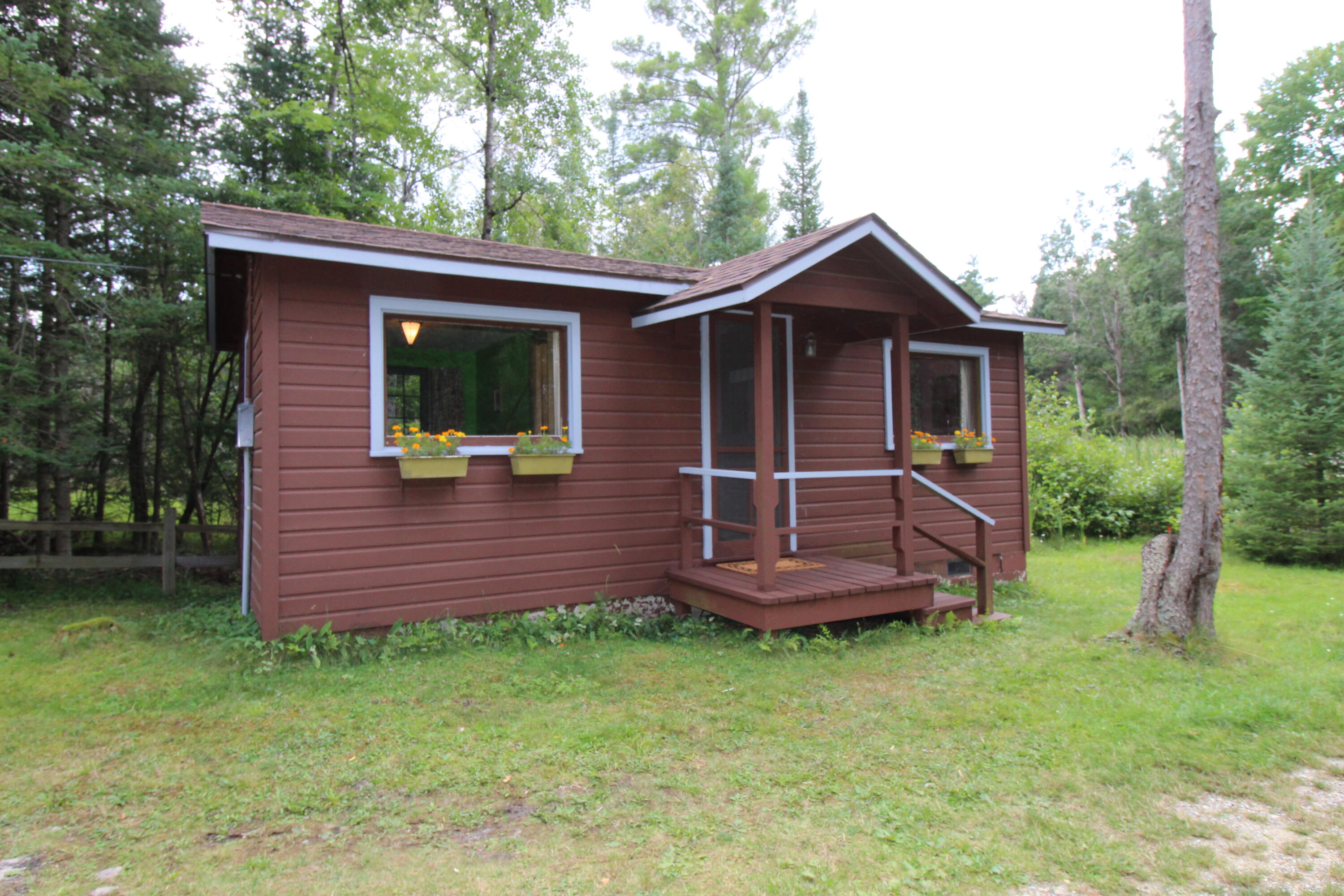 1719 South Wakeley Bridge Road Grayling, MI 49738 - Photo 5 of 55 Gallery Image 5