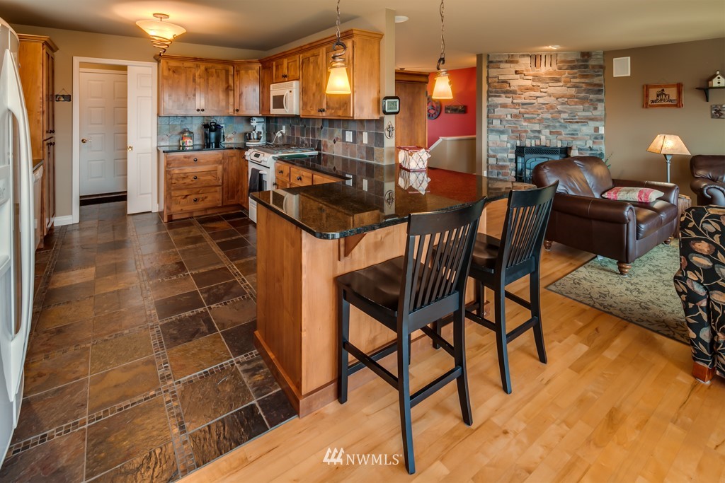 631 H Street Road Lynden, WA 98264 - Photo 5 of 25 Gallery Image 5