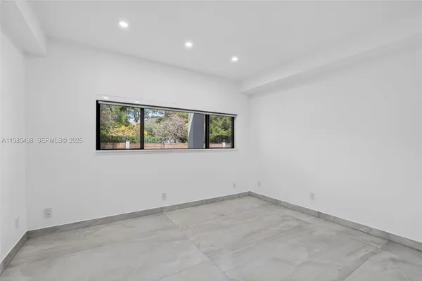 $8,900 | 3000 Riverland Road, Fort Lauderdale, FL 33312