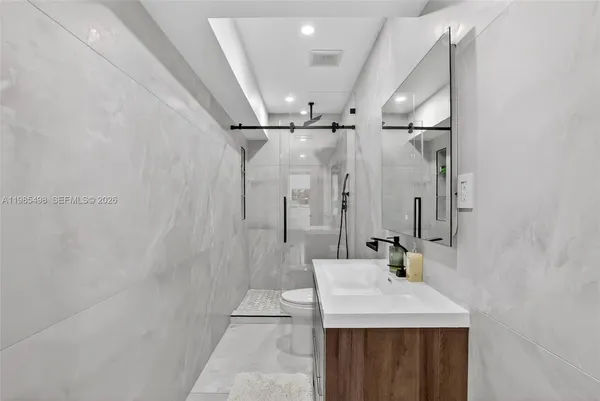 $8,900 | 3000 Riverland Road, Fort Lauderdale, FL 33312