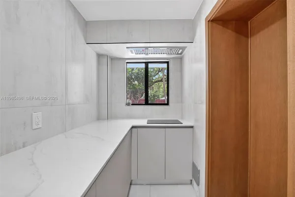 $8,900 | 3000 Riverland Road, Fort Lauderdale, FL 33312