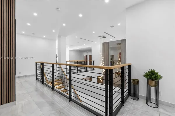 $8,900 | 3000 Riverland Road, Fort Lauderdale, FL 33312