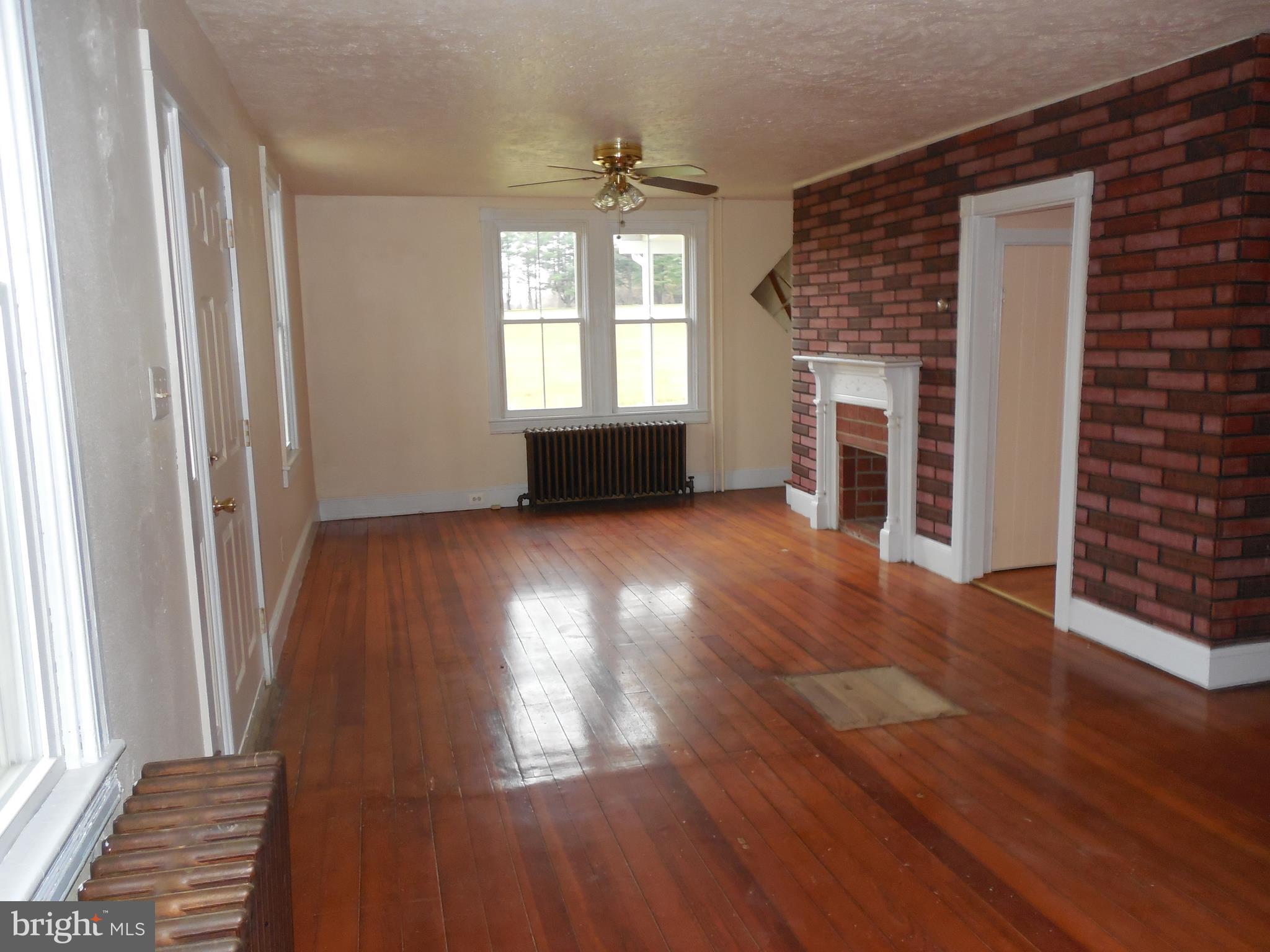 3748 Smith Road Darlington, MD 21034 - Photo 6 of 25 Living Room