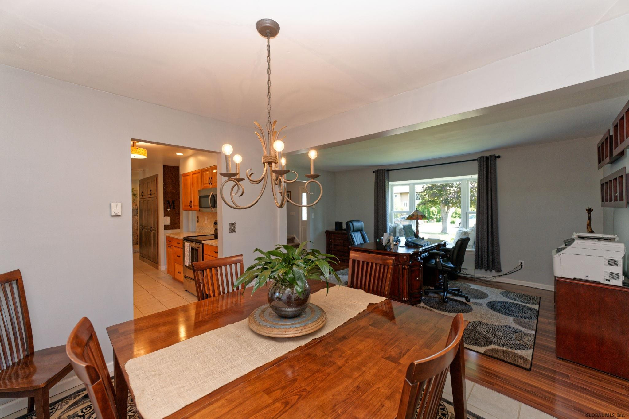 55 Meadowbrook Road Colonie, NY 12189 - Photo 4 of 27 Photo 4