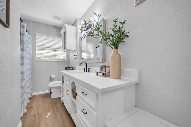 $285,000 | 922 Innsdale Drive, Houston, TX 77076