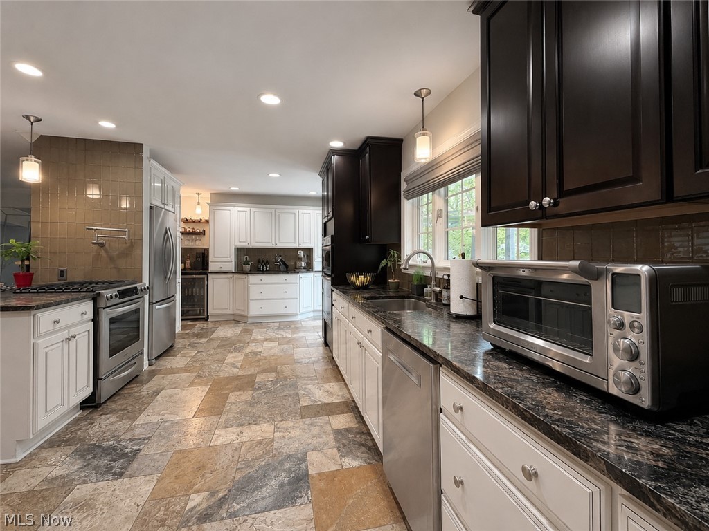 6325 Crossview Road Seven Hills, OH 44131 - Photo 15 of 30