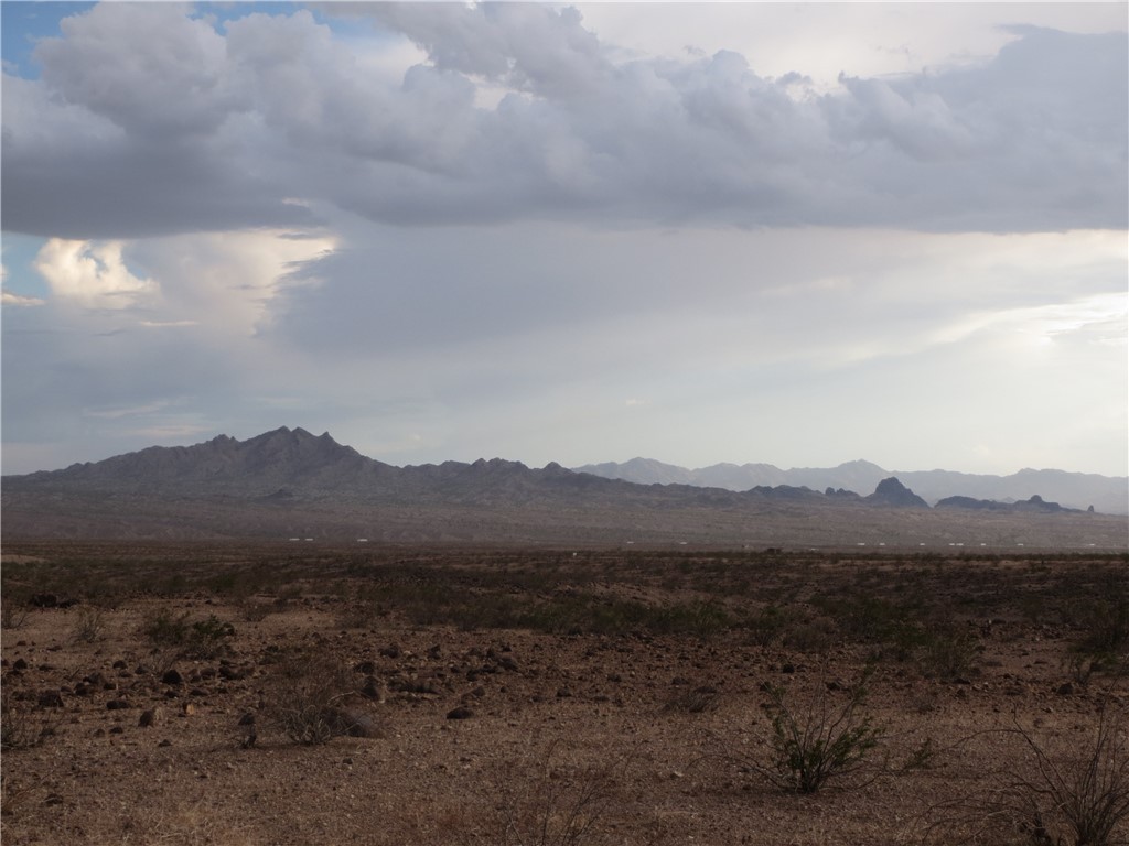 210-43-053 Polaris Road Topock, AZ 86436 - Photo 6 of 8