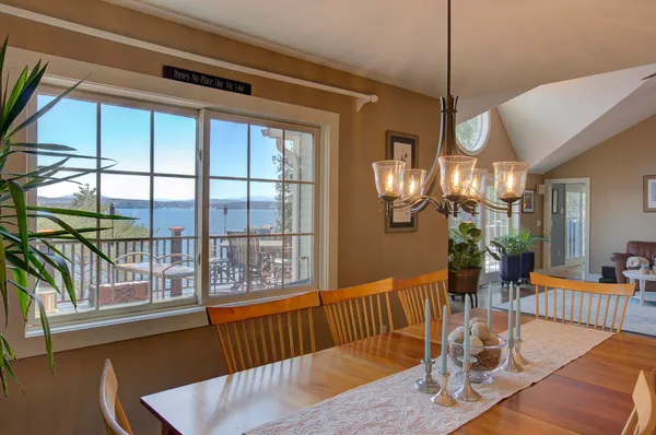 $1,979,000 | 25 Cavendish Cove Road, South Hero, VT 05486