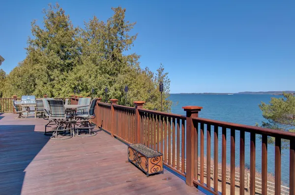 $1,979,000 | 25 Cavendish Cove Road, South Hero, VT 05486