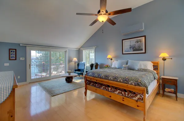 $1,979,000 | 25 Cavendish Cove Road, South Hero, VT 05486