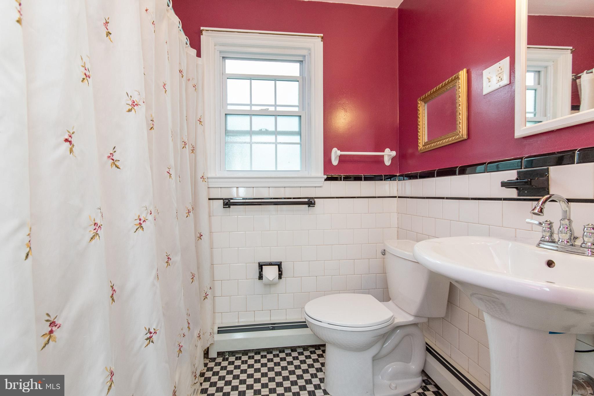 5010 Plymouth Road Baltimore, MD 21214 - Photo 19 of 30 Bath