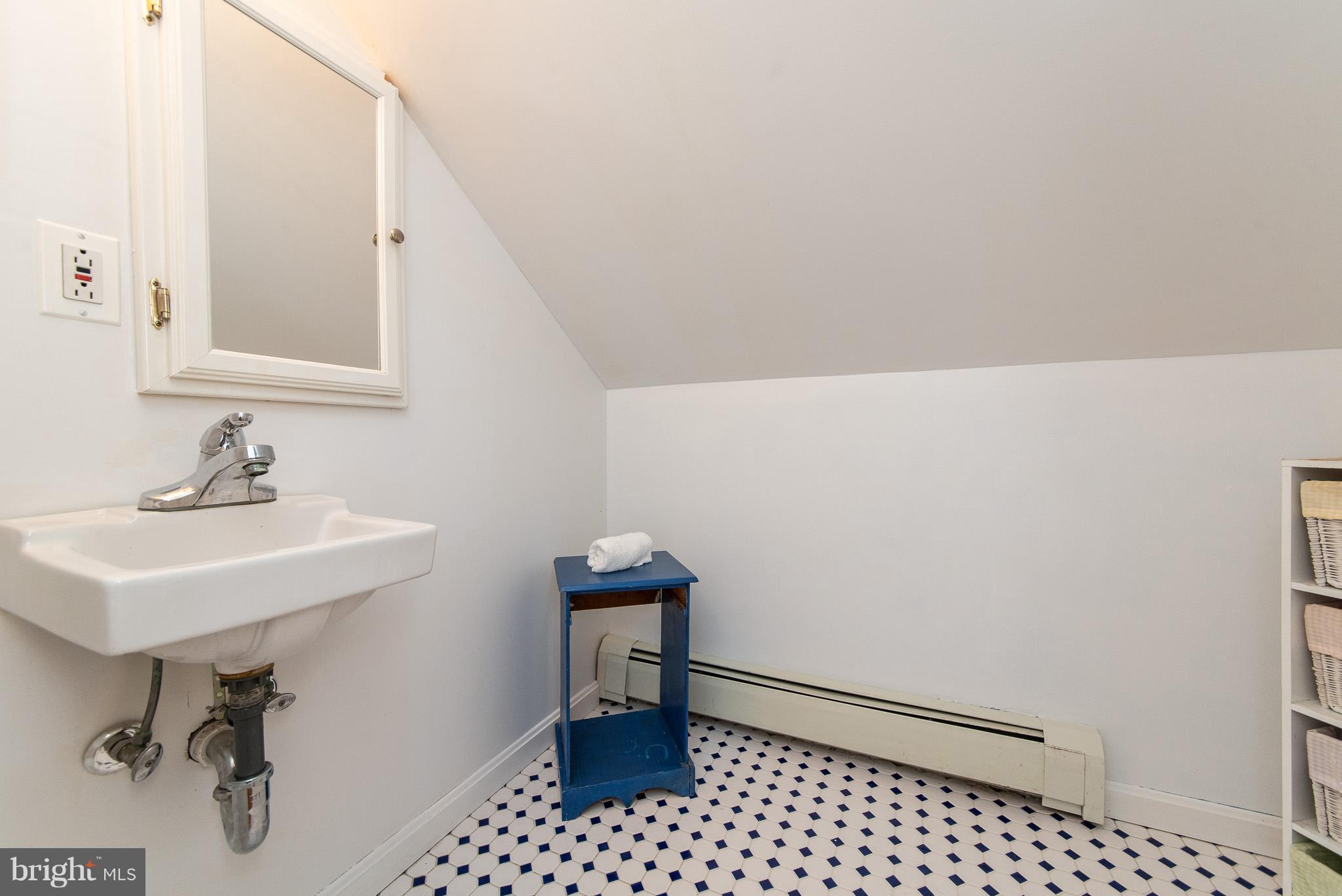 5010 Plymouth Road Baltimore, MD 21214 - Photo 25 of 30 Bath