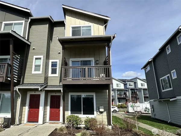 $397,475 | 17541 110th Avenue East, Unit A, Puyallup, WA 98374