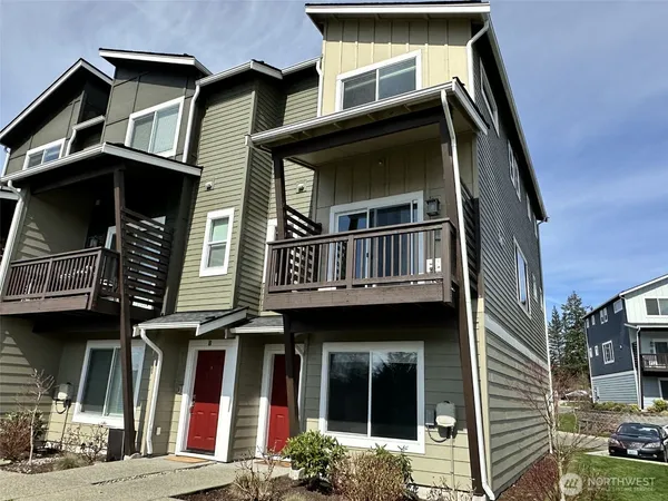 $397,475 | 17541 110th Avenue East, Unit A, Puyallup, WA 98374