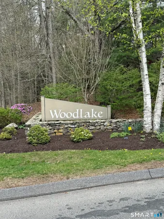 $289,900 | 14 Heather Court, Unit 14, Woodbury, CT 06798