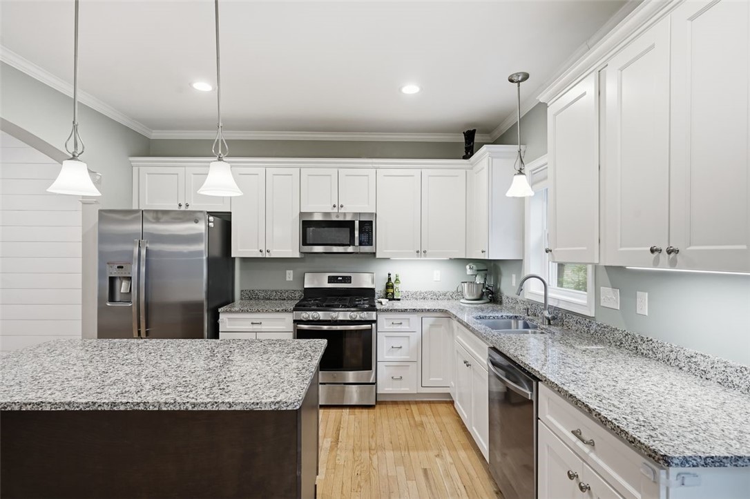 17 Old Tunk Hill Road Scituate, RI 02825 - Photo 7 of 36 Gallery Image 7