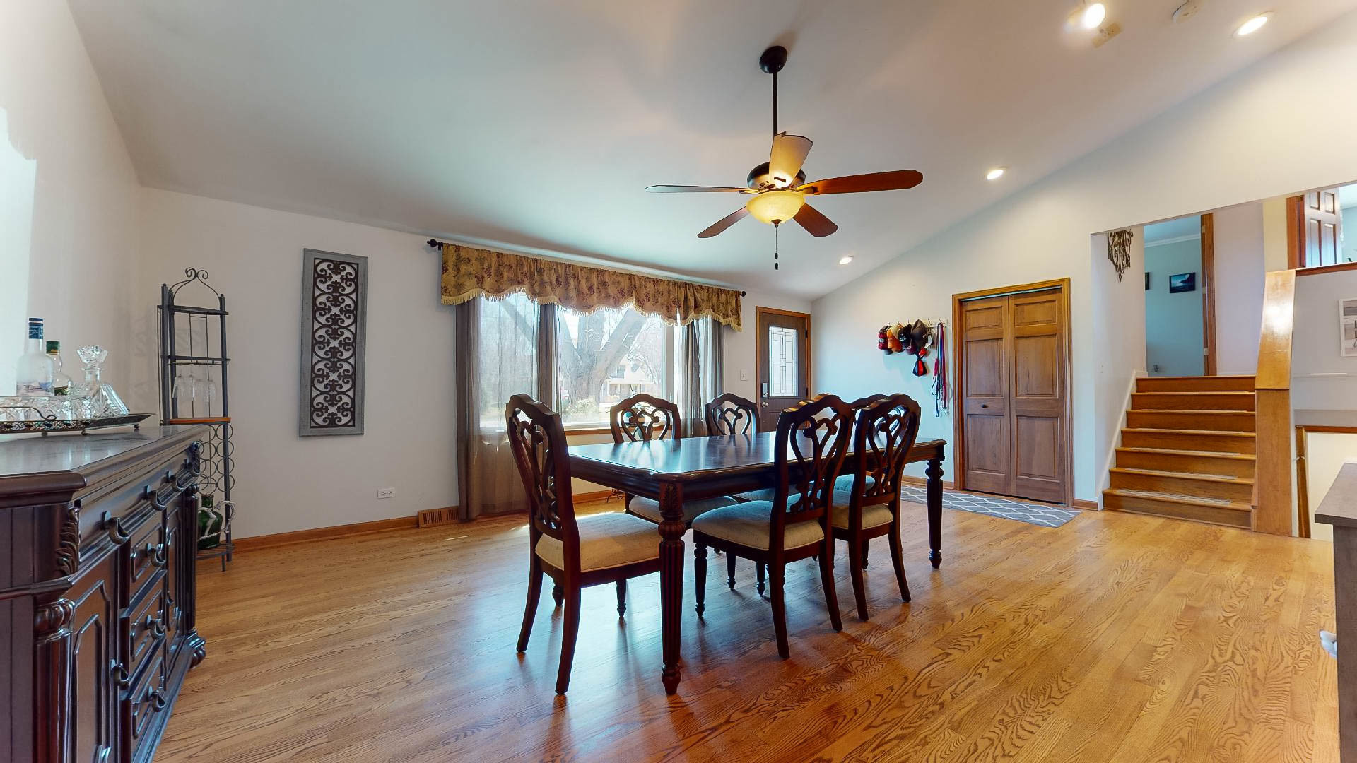 2S216 Riverside Avenue Warrenville, IL 60555 - Photo 5 of 38