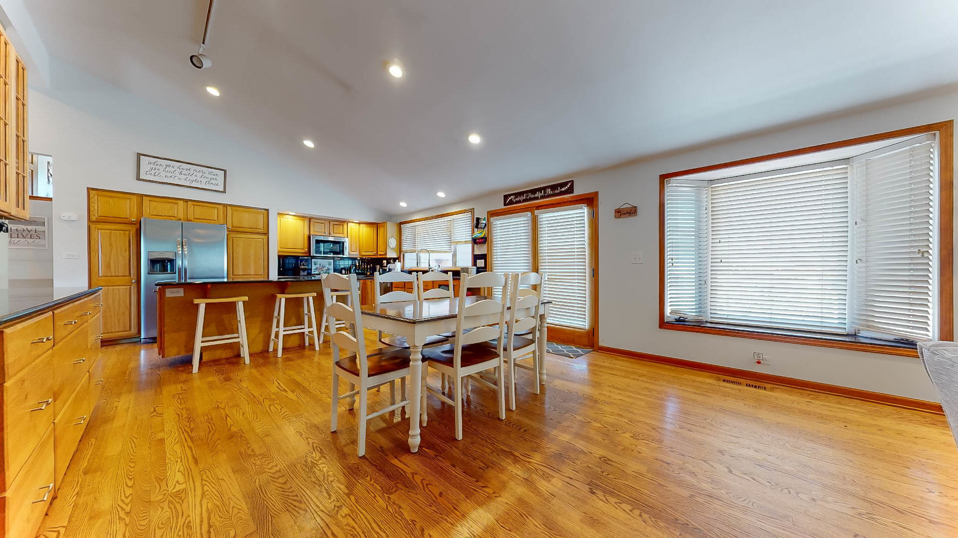 2S216 Riverside Avenue Warrenville, IL 60555 - Photo 6 of 38