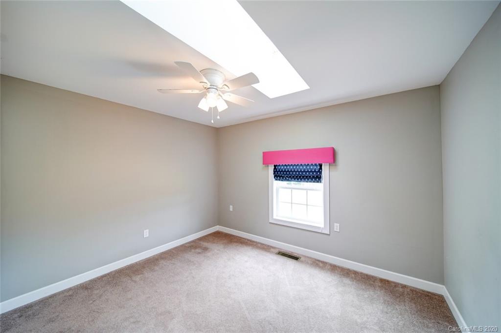113 White Farm Road Dallas, NC 28034 - Photo 11 of 33 Gallery Image 11
