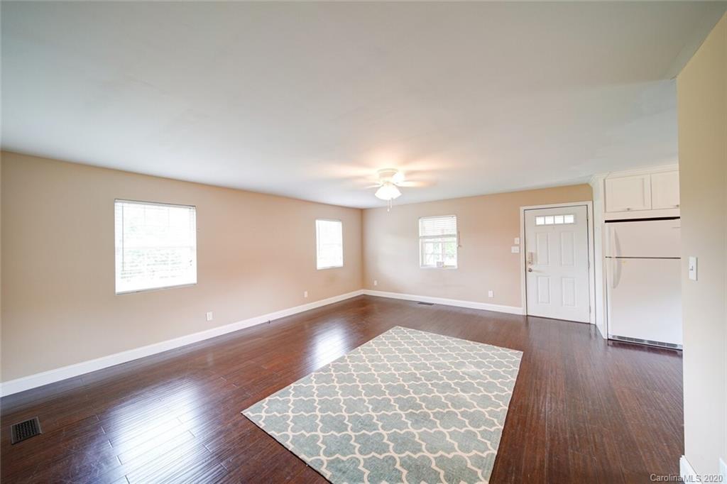 113 White Farm Road Dallas, NC 28034 - Photo 5 of 33 Gallery Image 5