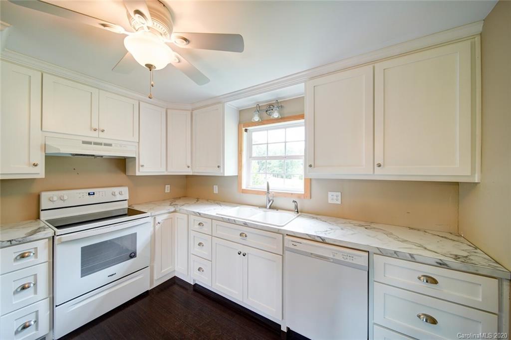 113 White Farm Road Dallas, NC 28034 - Photo 8 of 33 Gallery Image 8