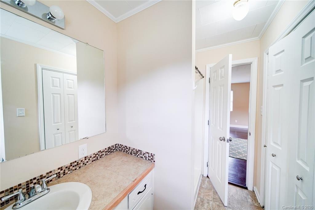 113 White Farm Road Dallas, NC 28034 - Photo 9 of 33 Gallery Image 9