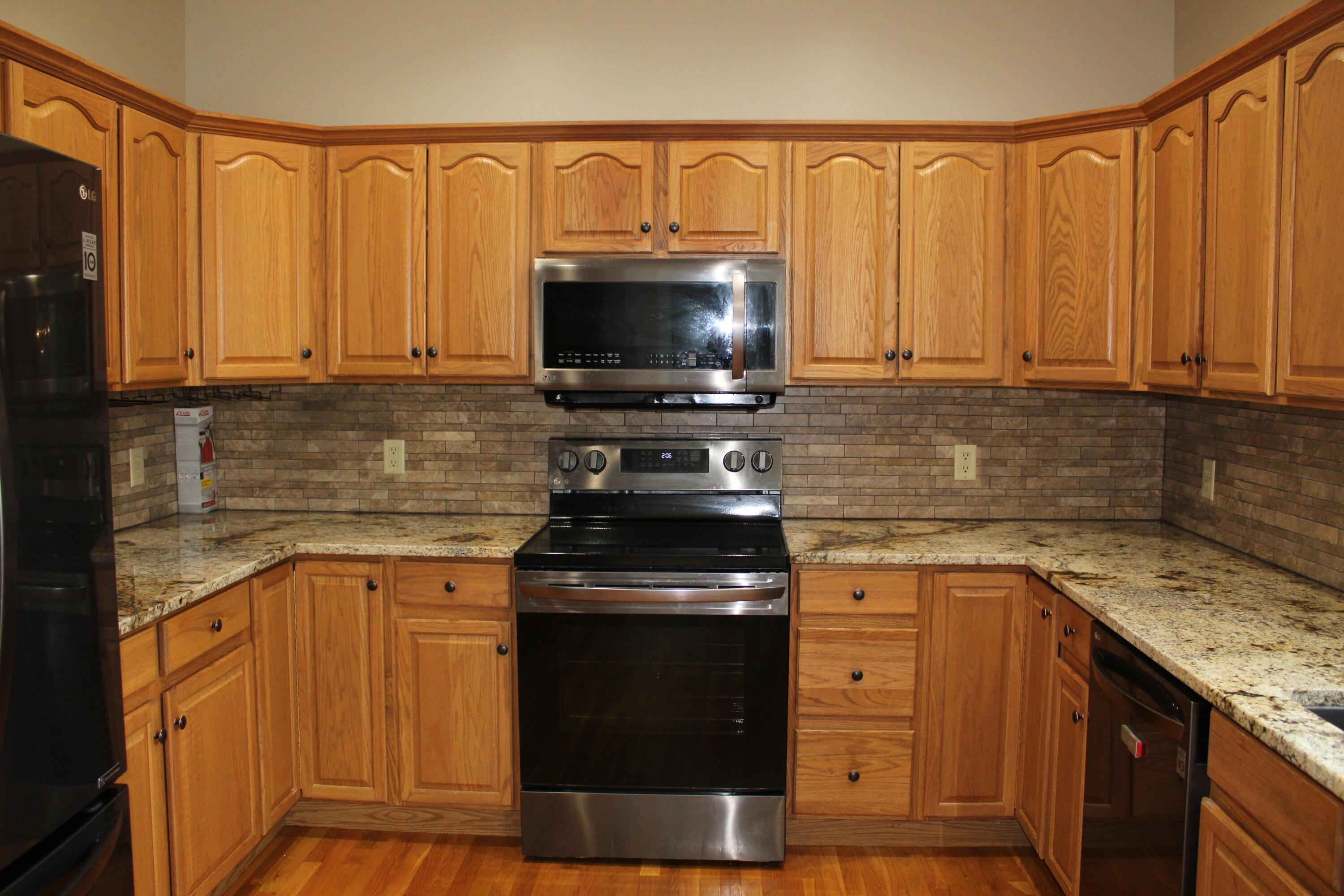 570 Todds Ridge Road Wilmington, OH 45177 - Photo 19 of 38 Kitchen