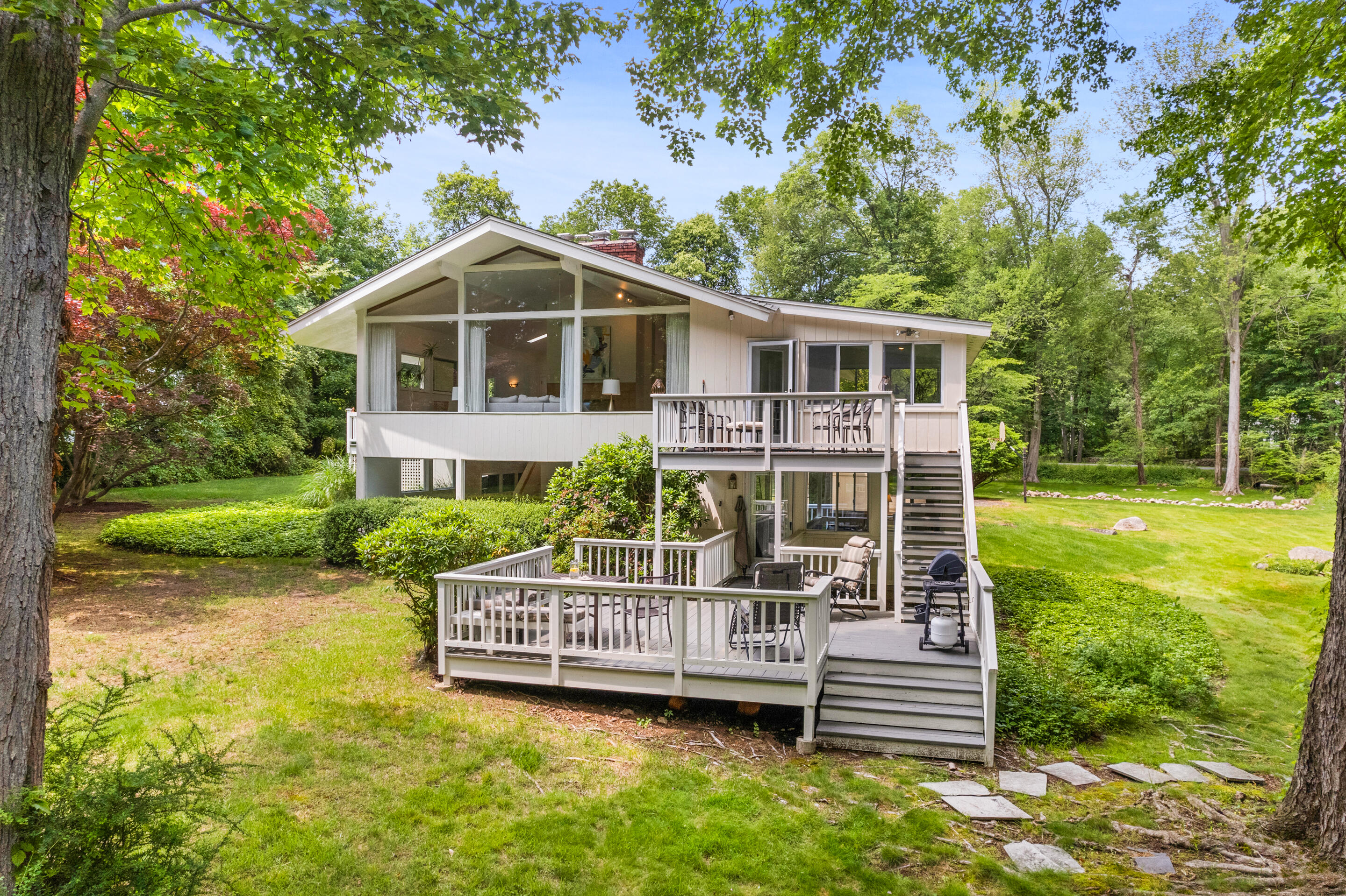 101 Juniper Road New Canaan, CT 06840 - Photo 29 of 35 101 from a birds-eye view