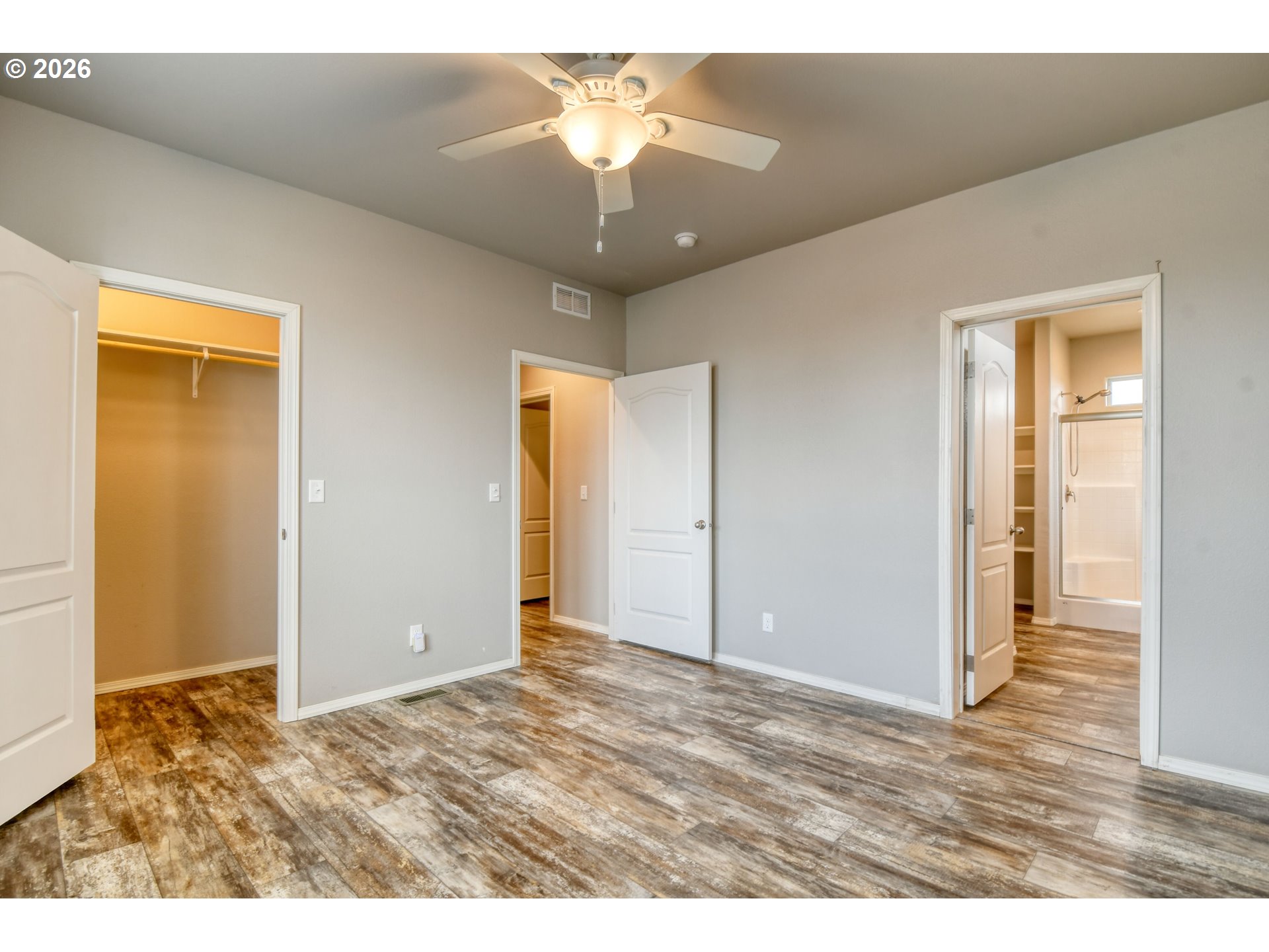 105 Columbia Street Helix, OR 97835 - Photo 18 of 34 a view of an empty room and chandelier fan