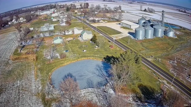 $199,000 | 18577 Chauncey Road, Sumner, IL 62466