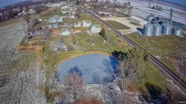 $199,000 | 18577 Chauncey Road, Sumner, IL 62466