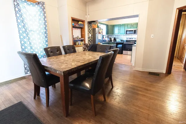 $185,000 | 18577 Chauncey Road, Sumner, IL 62466