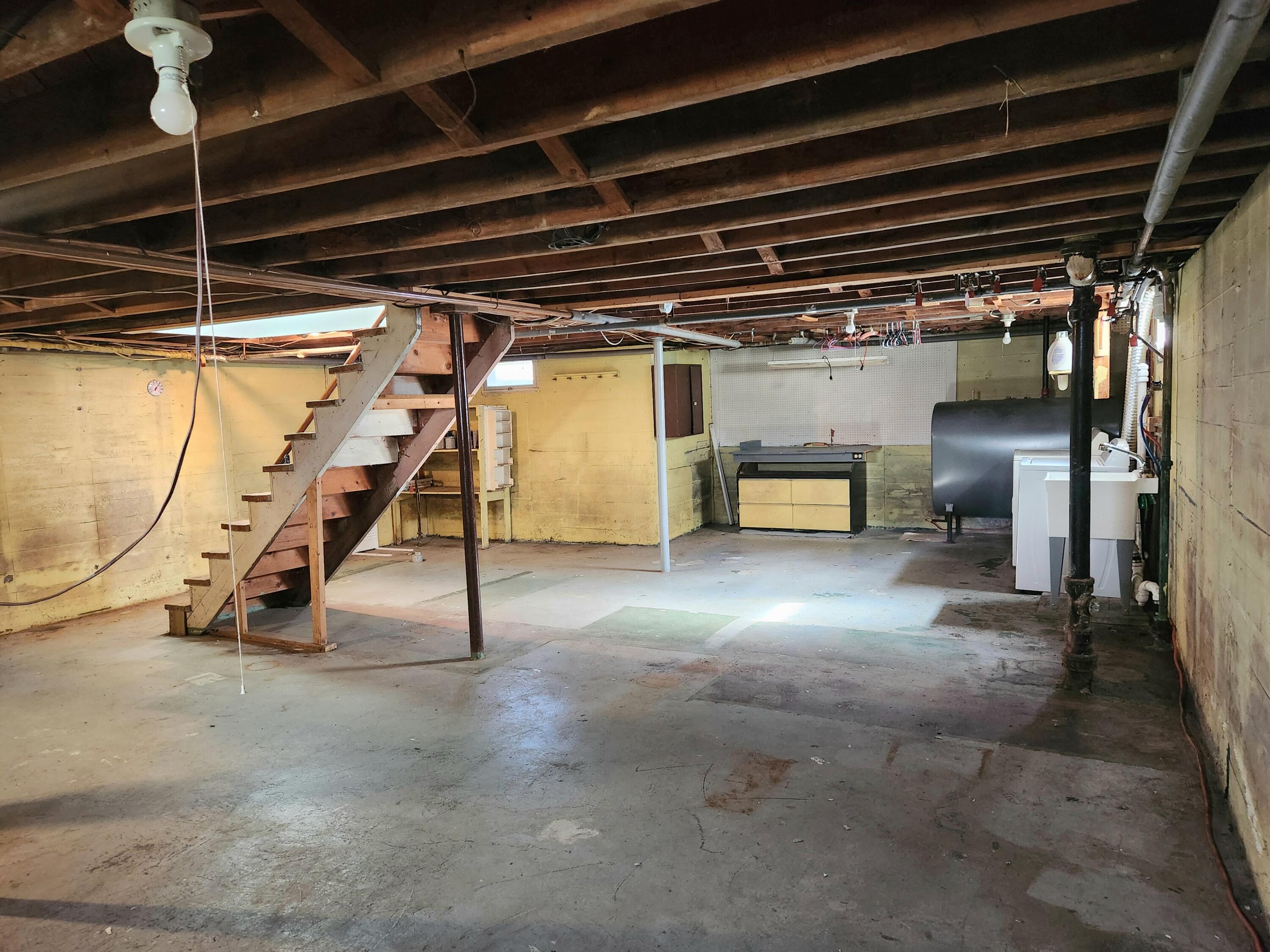 91 Silver Road Bangor, ME 04401 - Photo 23 of 25 20251017_124736