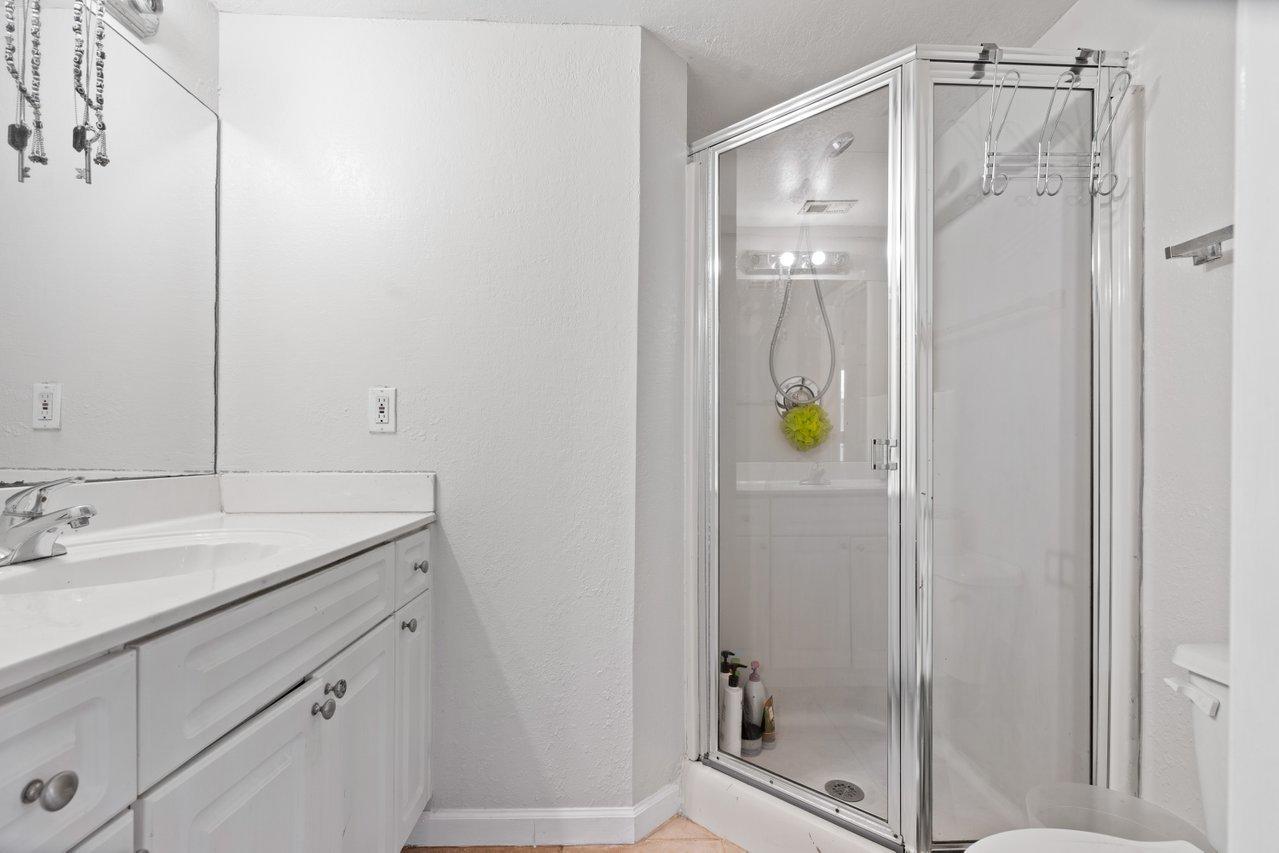 8267 Thames Boulevard, Unit B Boca Raton, FL 33433 - Photo 18 of 24 018-8267ThamesBoulevard-BocaRaton-FL-334
