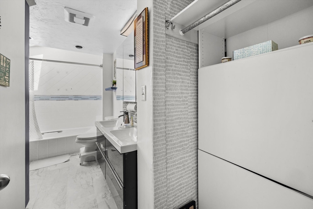 138 Kotlik Street Stoughton, MA 02072 - Photo 21 of 39