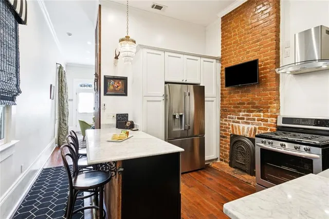 $3,495 | 3313 Annunciation Street, New Orleans, LA 70115