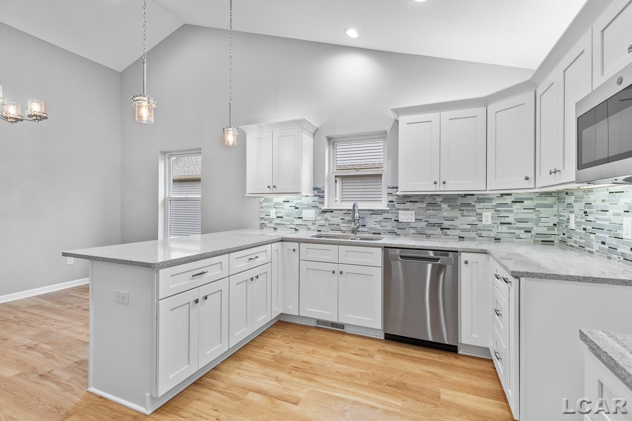 1197 Ridge Lane Tecumseh, MI 49286 - Photo 9 of 39 50104701-8.JPG